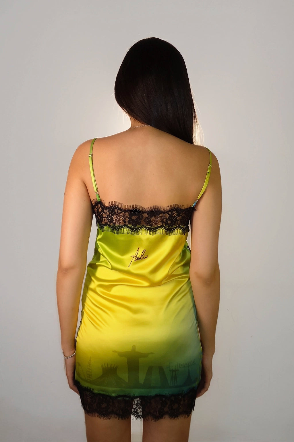 Vestido Cetim Mini - Copa 2026
